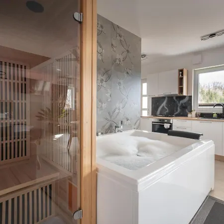 Villa Timaja - Pool, Massage Pool, Sauna