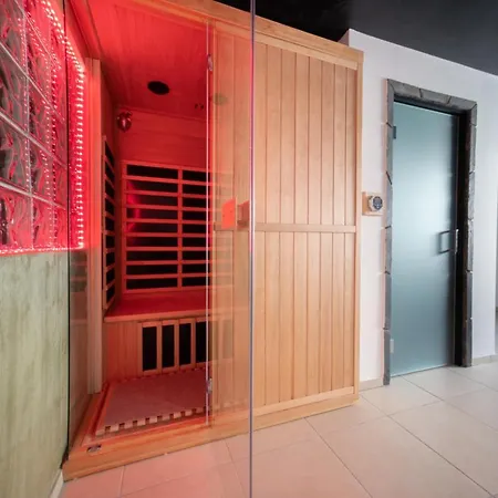 Βίλα Timaja - Pool, Massage Pool, Sauna