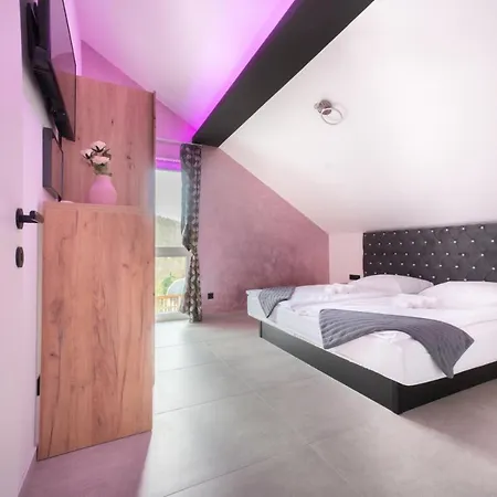 Timaja - Pool, Massage Pool, Sauna Villa Trebnje
