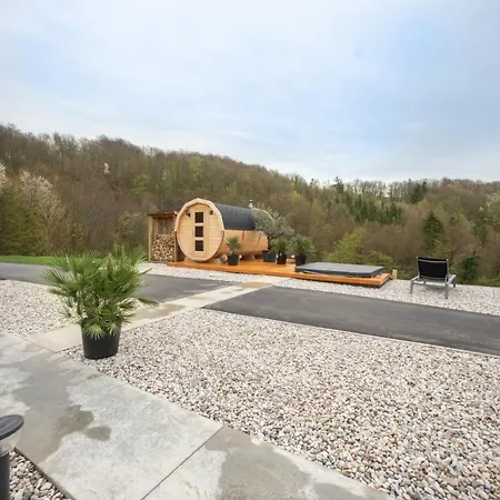 Villa Timaja - Pool, Massage Pool, Sauna *
