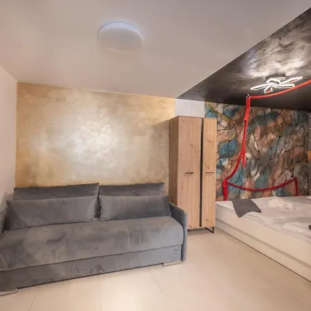 Villa Timaja - Pool, Massage Pool, Sauna *