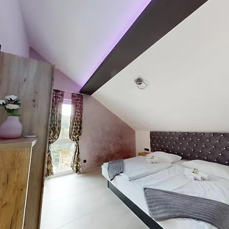 Timaja - Pool, Massage Pool, Sauna Villa *