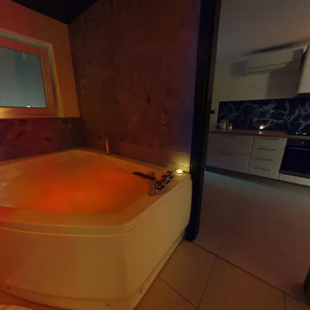 Villa Timaja - Pool, Massage Pool, Sauna *