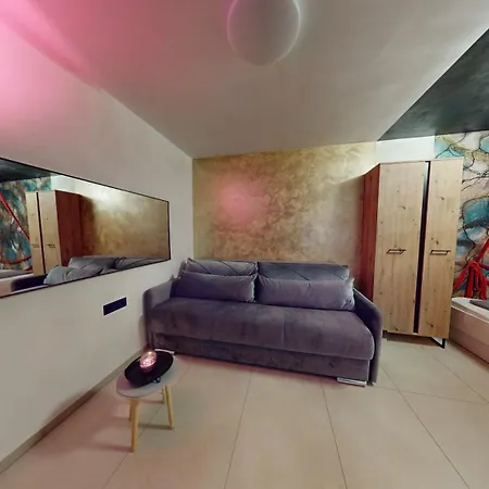 Timaja - Pool, Massage Pool, Sauna Vila