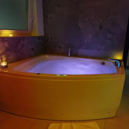 빌라 Timaja - Pool, Massage Pool, Sauna