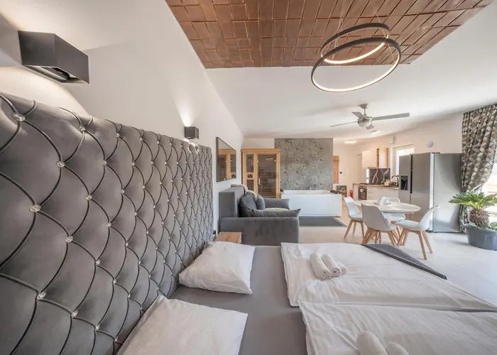 Timaja - Pool, Massage Pool, Sauna Вилла