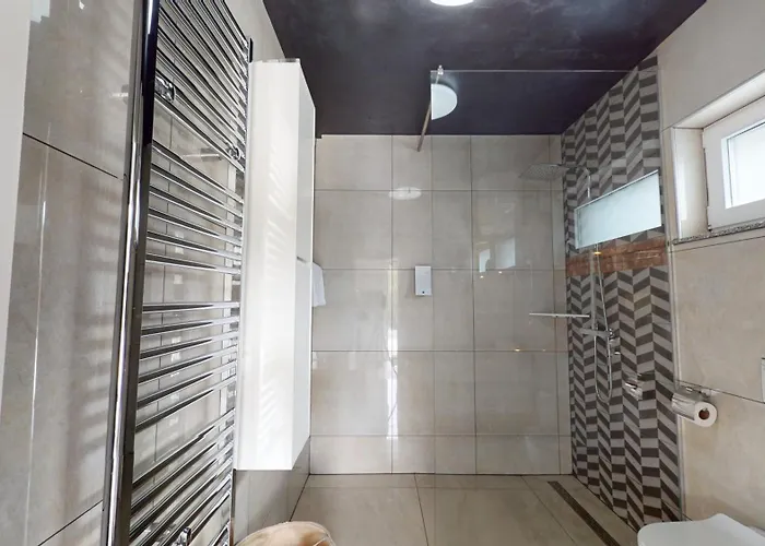 ヴィラ Timaja - Pool, Massage Pool, Sauna *