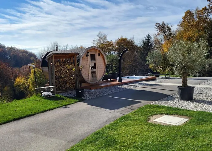 Вилла Timaja - Pool, Massage Pool, Sauna Trebnje