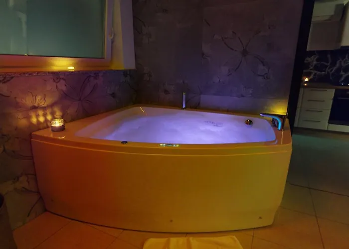 ヴィラ Timaja - Pool, Massage Pool, Sauna